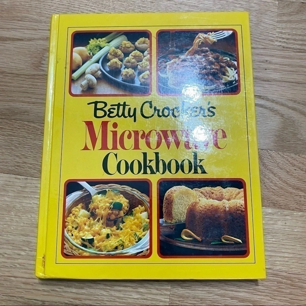 Vintage Betty Crocker’s Microwave Cookbook Yellow